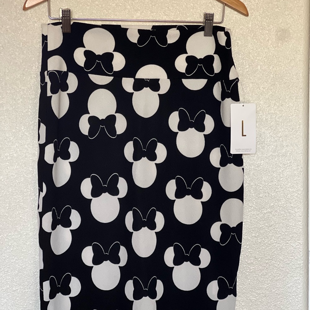 Black and White Skirt with Bow Pattern